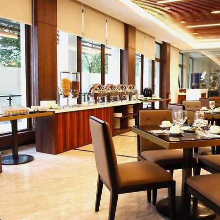 Hotel Casiana & Events Center Tagaytay Managed By Hii Tagaytay City Exteriör bild