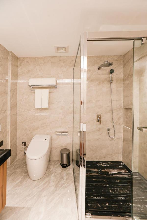 Hotel Casiana & Events Center Tagaytay Managed By Hii Tagaytay City Exteriör bild