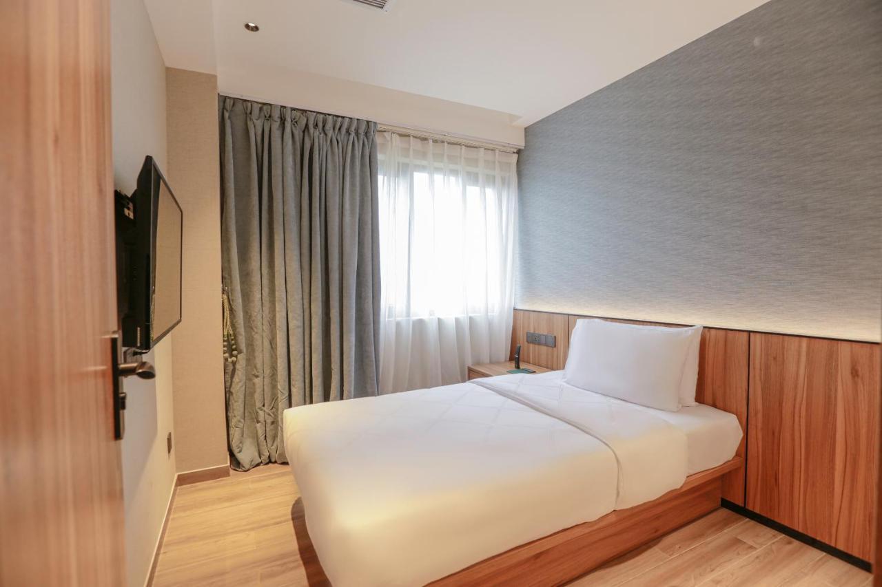 Hotel Casiana & Events Center Tagaytay Managed By Hii Tagaytay City Exteriör bild