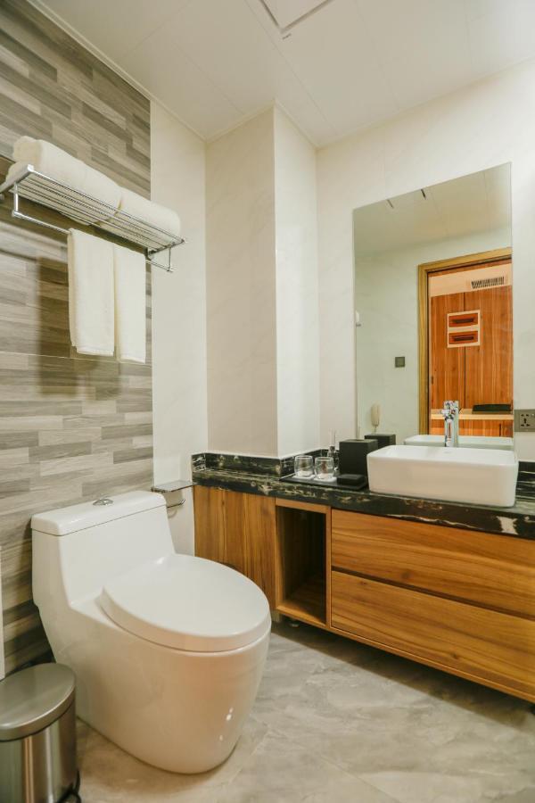Hotel Casiana & Events Center Tagaytay Managed By Hii Tagaytay City Exteriör bild