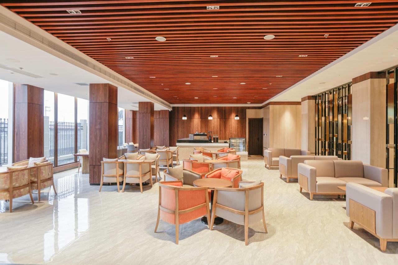 Hotel Casiana & Events Center Tagaytay Managed By Hii Tagaytay City Exteriör bild