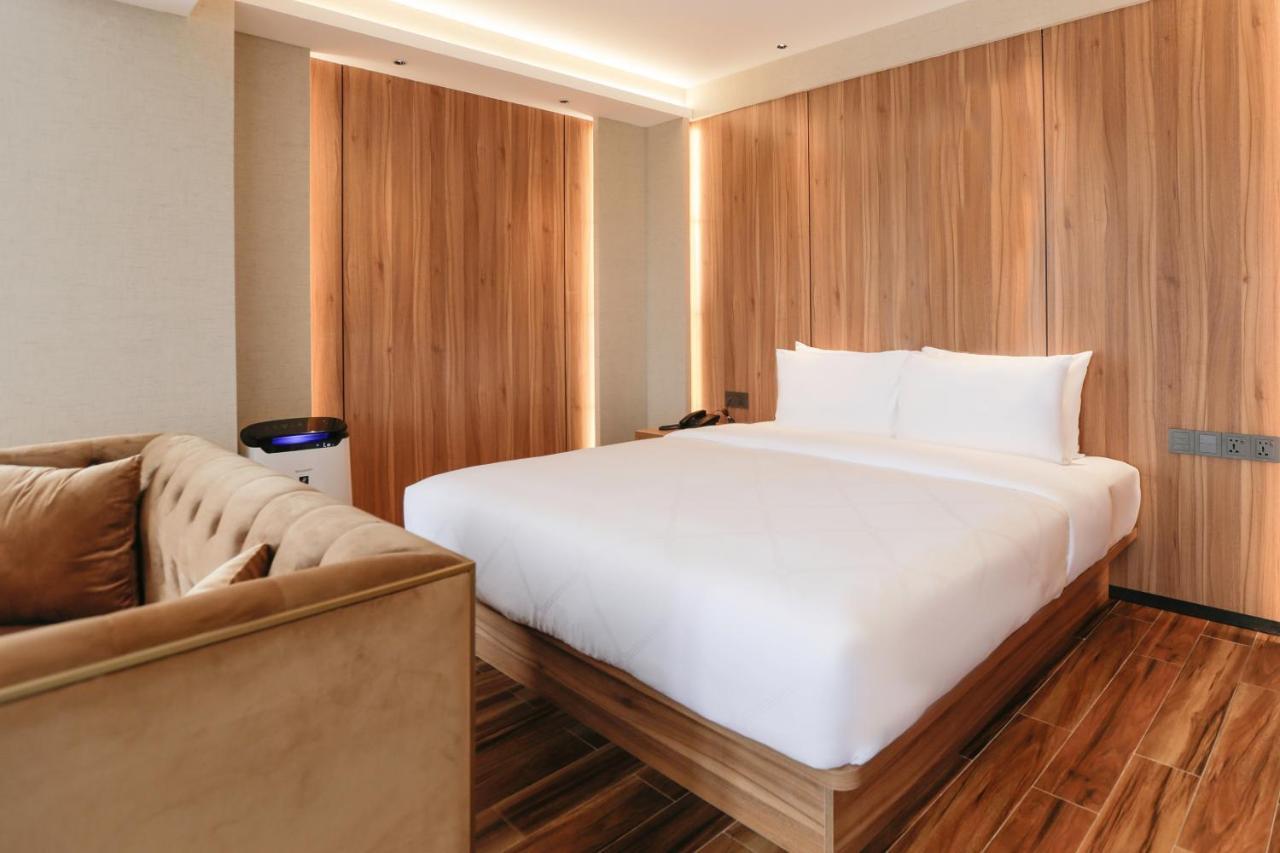 Hotel Casiana & Events Center Tagaytay Managed By Hii Tagaytay City Exteriör bild
